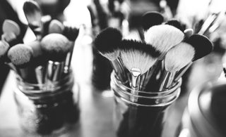 Finding the best makeup brush set for you