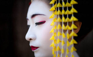 How to Create Your Own Geisha and Maiko Makeup