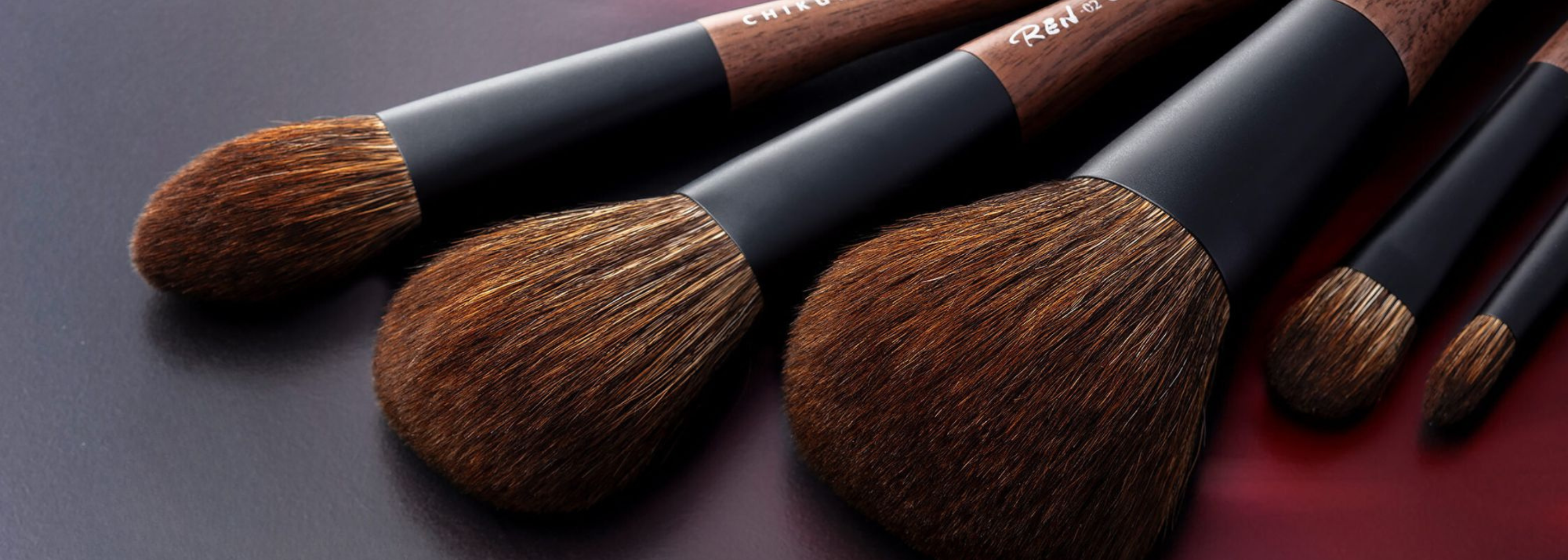 FUDE-MAKI　
ブルー Maki Fude, also known as a paper-wrapped or cored brush