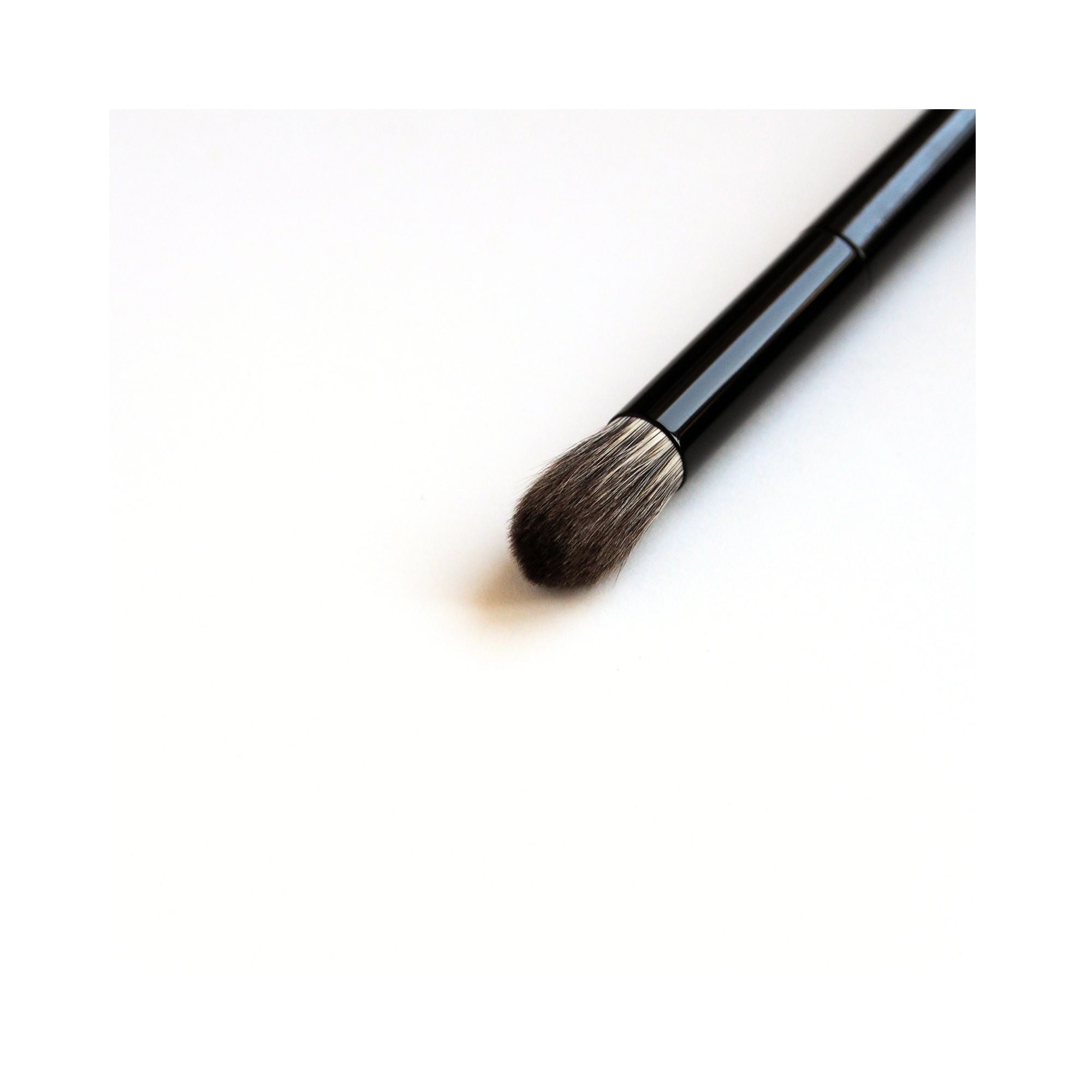 Koyudo Yoshiki SF Eyeshadow Brush (Large) - Fude Beauty, Japanese Makeup Brushes