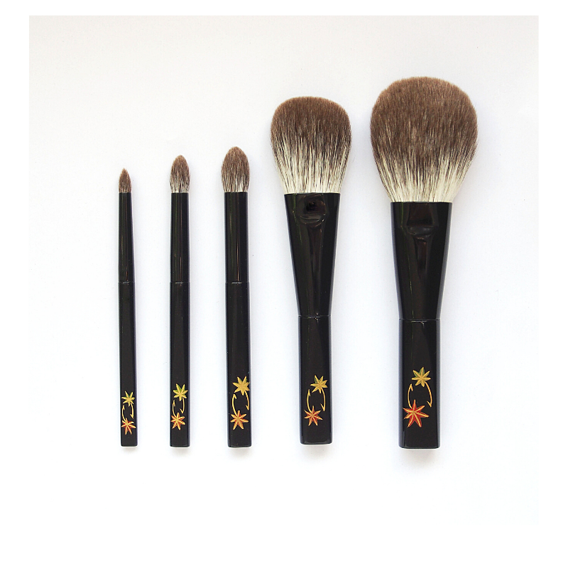 Koyudo Silver Fox Small Eyeshadow Brush, Momiji Design - Fude Beauty, Japanese Makeup Brushes