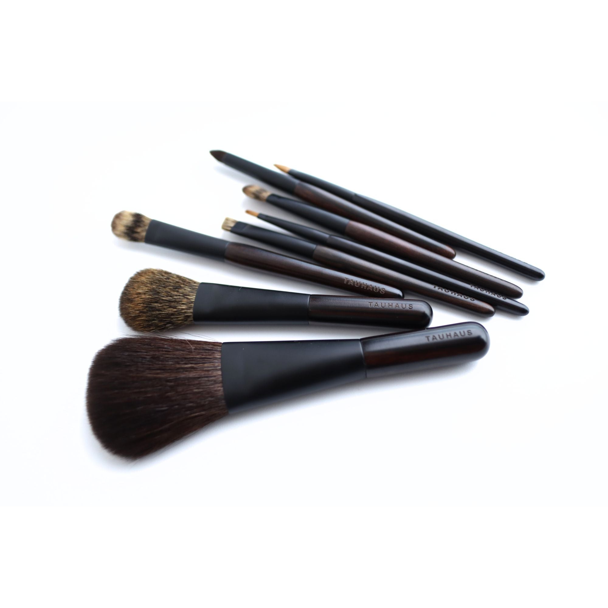 Tauhaus EH-03 Large Eyeshadow Brush, Ode Series - Fude Beauty, Japanese Makeup Brushes