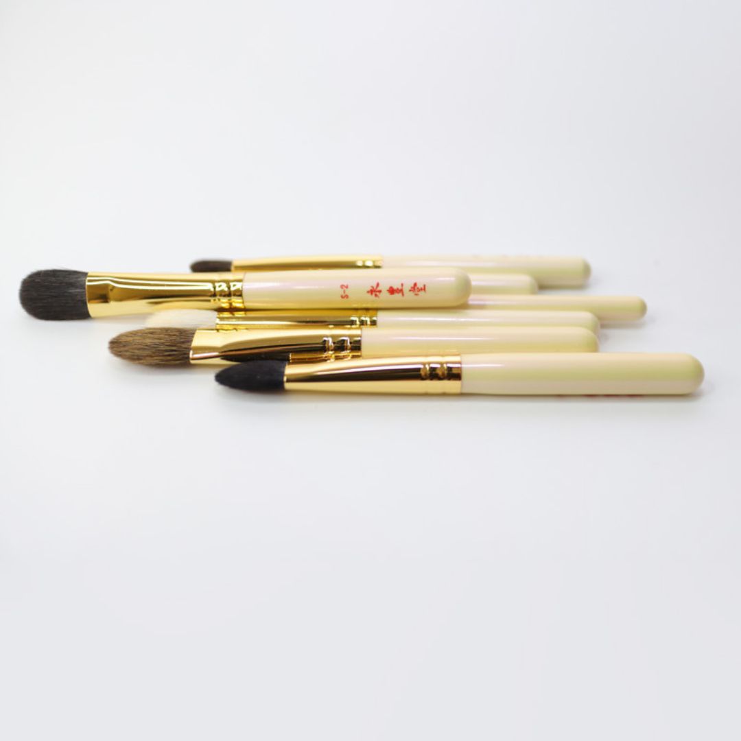 Eihodo WP-Series Eyeshadow Brush (S-7) - Fude Beauty, Japanese Makeup Brushes