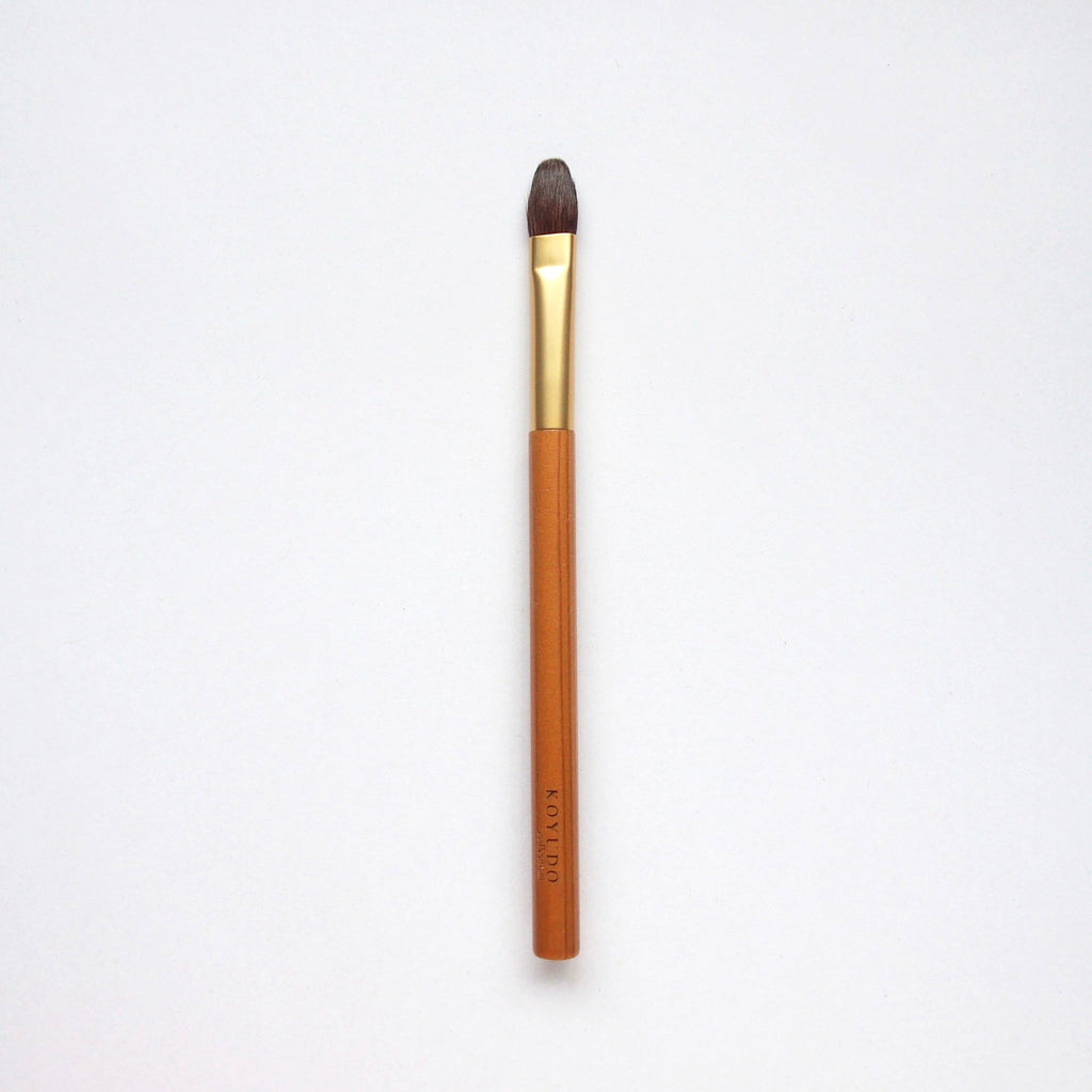 Koyudo Yakusugi Medium Eyeshadow Brush - Fude Beauty, Japanese Makeup Brushes